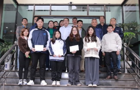 Công đoàn Thép Việt - Sing tổ chức gặp mặt các tân sinh viên là con CBCNV- CĐV trúng tuyển kỳ thi Đại học năm 2023